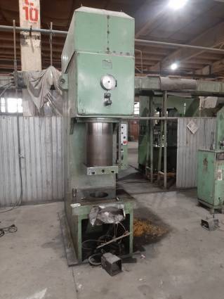 Продам пресс мод. PYE 160 (160 т) . Со склада.  